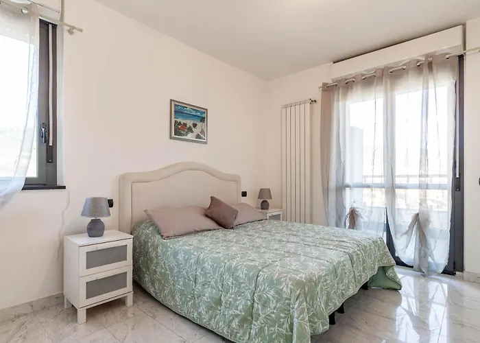H11 Colombo 51 Vista Mare - Centro * Arma di Taggia