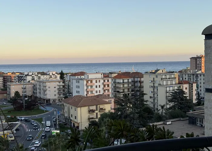 H11 Colombo 51 Vista Mare - Centro * Arma di Taggia